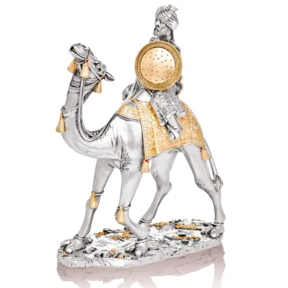 Zdjęcie Wojownik na wielbłądzie - statuetka na biurko