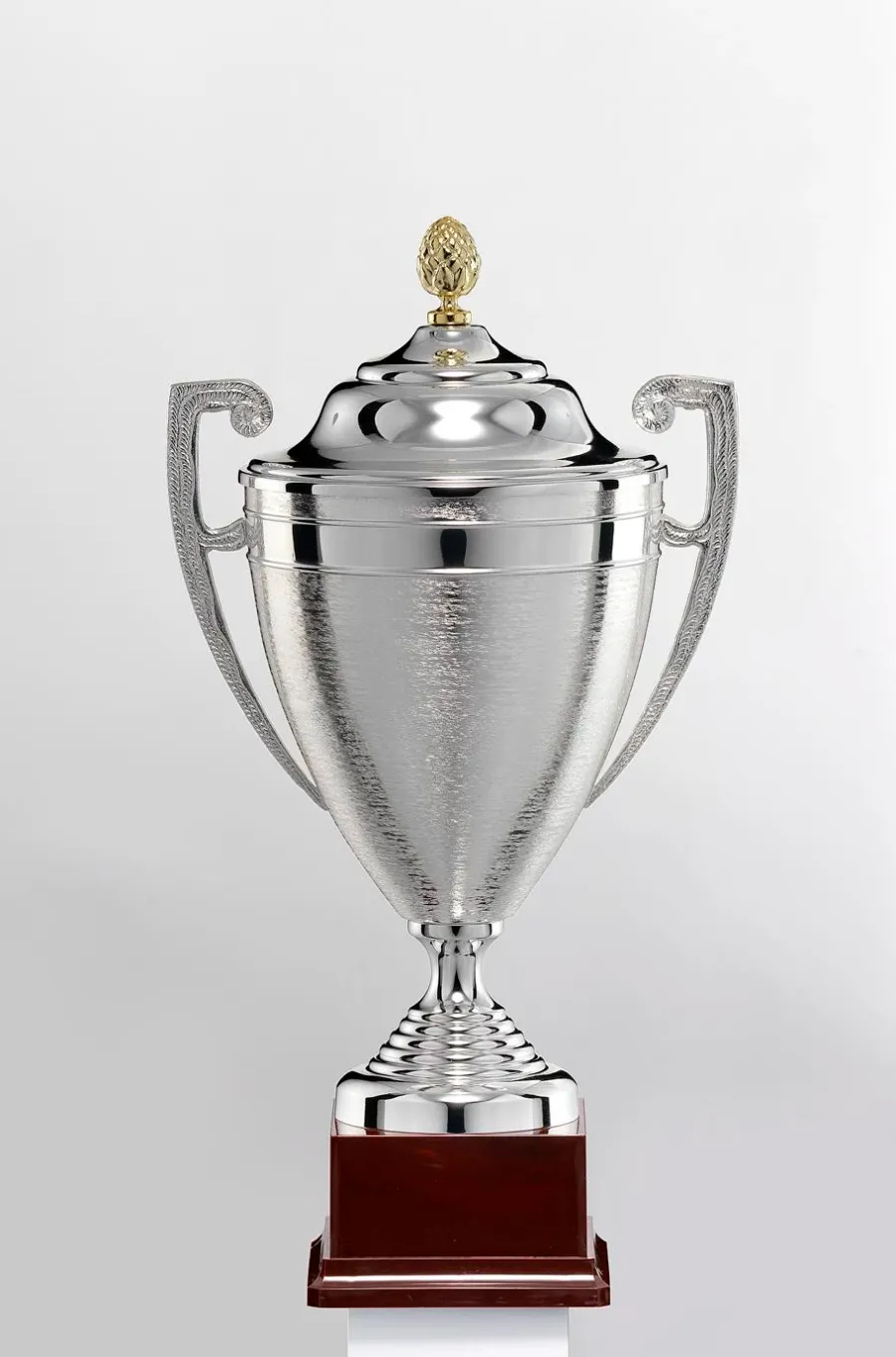 obrazek 1 Elegancki puchar z opcją grawerunku - sportowe trofeum