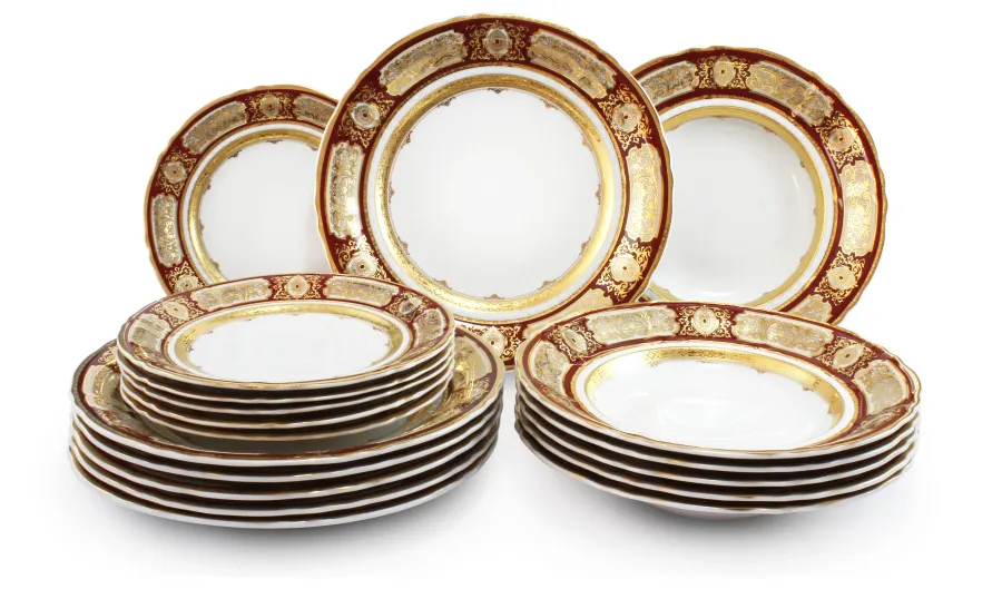 obrazek 1 Piękny bogato zdobiony 18-elementowy komplet talerzy z porcelany – Leander