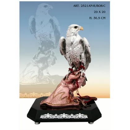 Zdjęcie Elegancka figura orzeł na podstawie