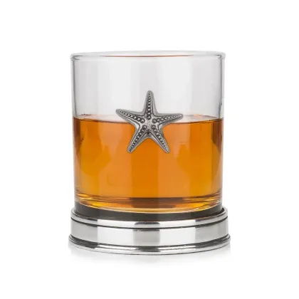 Zdjęcie Szczególny prezent - szklanka do whisky z morską rozgwiazdą z pewteru i polerowaną podstawą w kolorze miedzianym