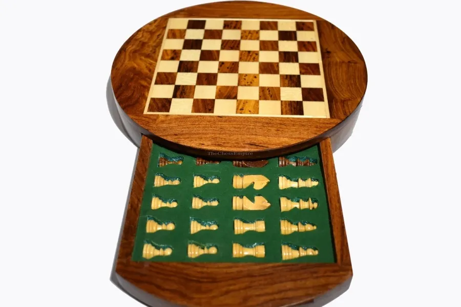 obrazek 5 Niezwykły zestaw magnetycznych szachów podróżnych - The Chess Empire