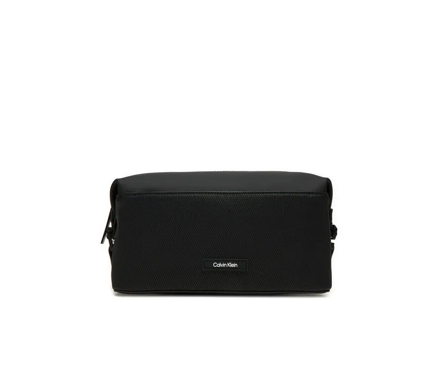 obrazek 1 Calvin Klein Kosmetyczka K50K512802 Czarny