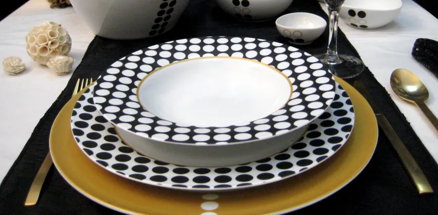 obrazek 3 Duża porcelanowa zastawa dla 12 osób - Porcel