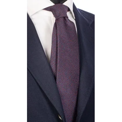 Picture Italian silk tie with delicate patterns
