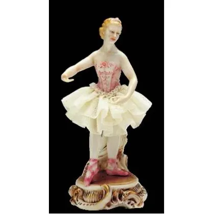 Zdjęcie Porcelanowa baletnica do salonu