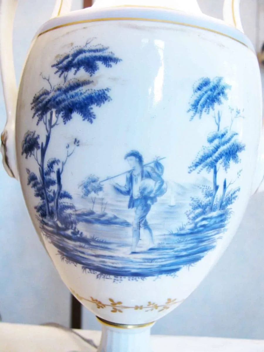 obrazek 2 Porcelanowa lampa stołowa z pierwszej połowy XX wieku