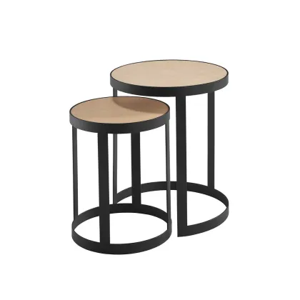 Zdjęcie Stół o konstrukcji z czarnego żelaza z blatem z drewna bukowego