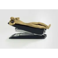 Zdjęcie Oryginalny zszywacz biurowy - człowiek