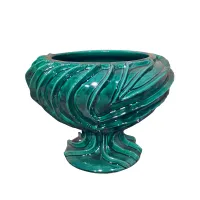 Picture Stylish Italian ceramic plate with embossed stripes