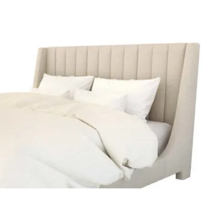Zdjęcie Beżowe łóżko wykonane w całości z tkaniny - Ana Roque