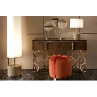 Zdjęcie Charakterystyczna toaletka Jenny na oryginalnej metalowej podstawie