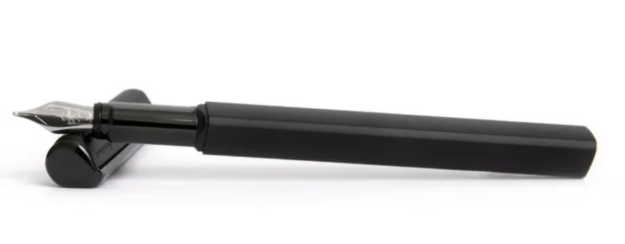 obrazek 1 Niezwykłe pióro wieczne Pininfarina PF One Black