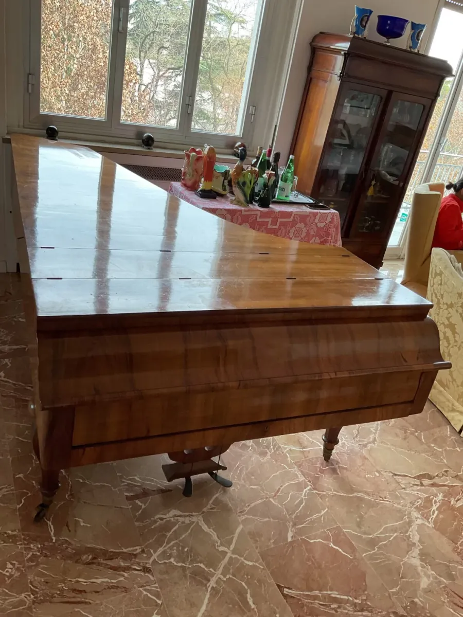 obrazek 3 Elegancki antyczny fortepian z XIX wieku