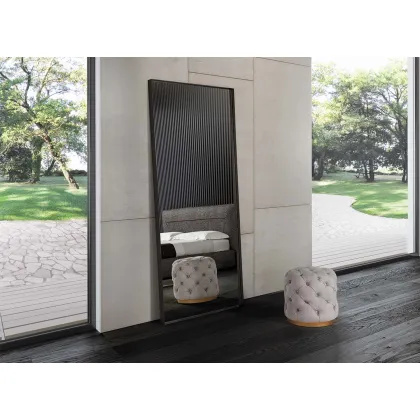 Zdjęcie Wysokie lustro Versailles z mosiężnym obramowaniem