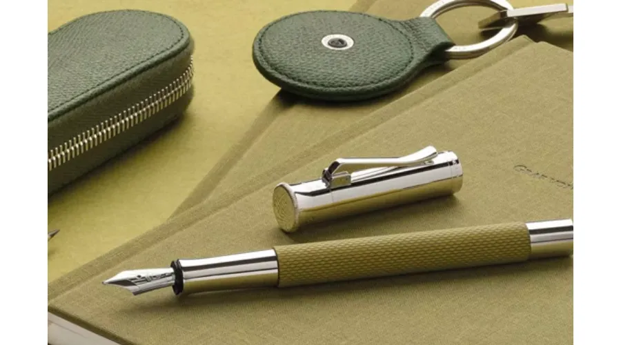 obrazek 1 Ekskluzywne zielone pióro wieczne Guilloche Yozakura - Graf von Faber-Castell