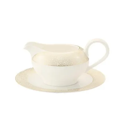 Zdjęcie Wyjątkowa sosjerka z porcelany zdobiona misternym złotym wzorem w stylu klasycznym – Tettau