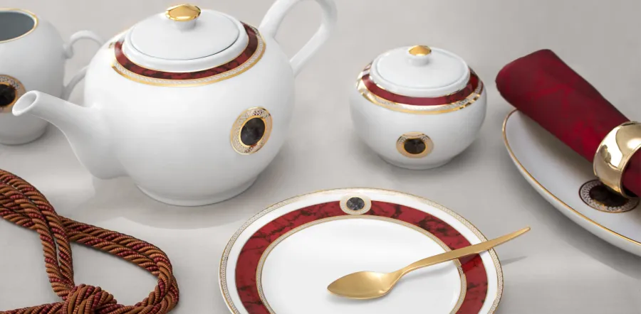 obrazek 2 Piękny komplet z porcelany dla 12 osobowej rodziny - Porcel