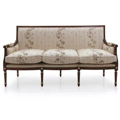 Zdjęcie Włoska sofa w stylu antycznym do wyjątkowego salonu