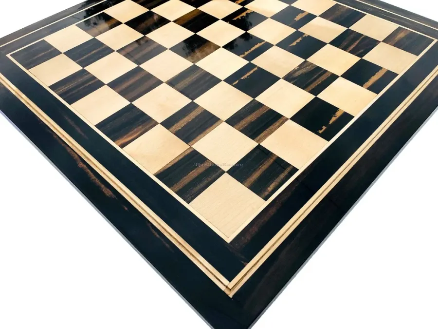 obrazek 3 Ponadczasowa drewniana szachownica z serii Royale Castle - The Chess Empire