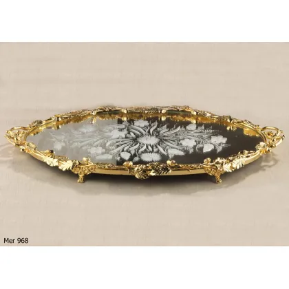 Picture Oval tray in gilded bronze with a hand-engraved mirror