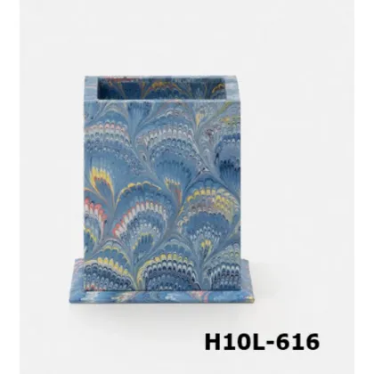 Picture Luxurious pencil holder - peacock