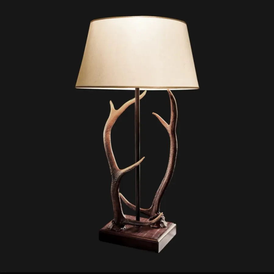 obrazek 1 Unikalna lampa z podwójnym porożem