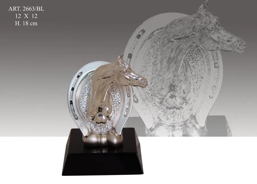 obrazek 1 Cudowna figura konia w podkowie