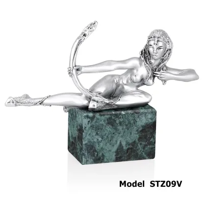 Zdjęcie Strzelec - piękna statuetka
