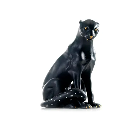 Zdjęcie Elegancka figurka pantery