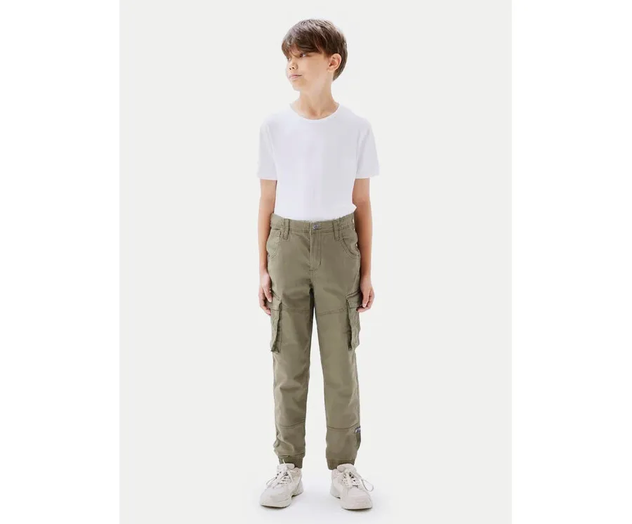 obrazek 1 NAME IT Spodnie materiałowe Bamgo 13151735 Zielony Regular Fit