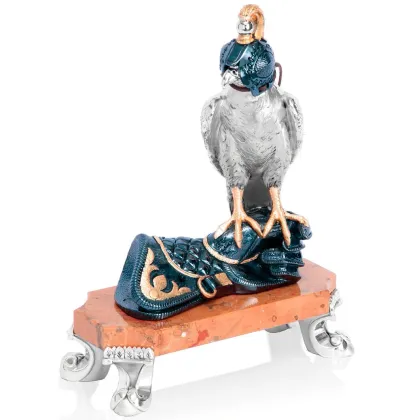 Zdjęcie Luksusowy upominek na biurko - figura pięknego jastrzębia