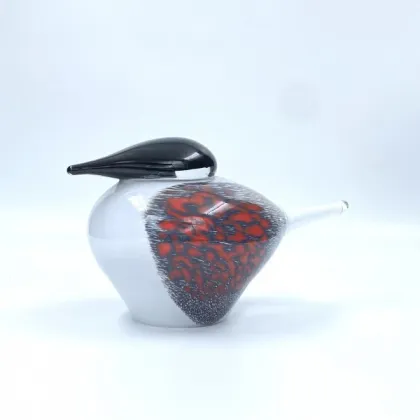 Zdjęcie Luksusowa figurka ptaka z czerwonym skrzydłem - wspaniały pomysł na prezent