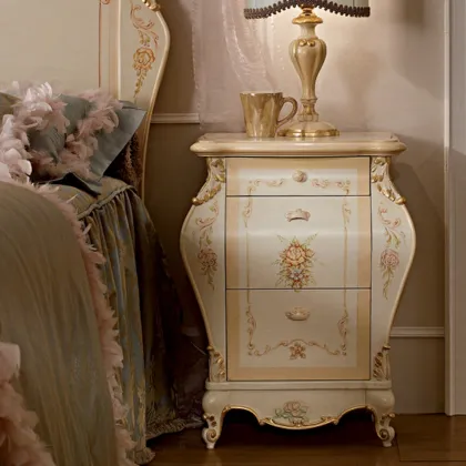 Zdjęcie Luksusowy włoski stolik nocny w stylu barokowym do sypialni