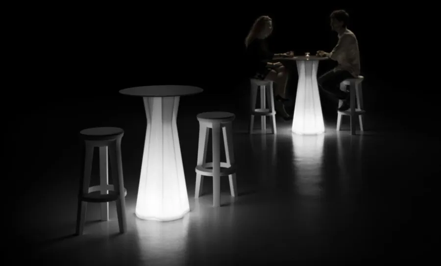 obrazek 2 Luksusowy stół do ogrodu i do domu w nowoczesnym stylu podświetlany lampą led - Plust