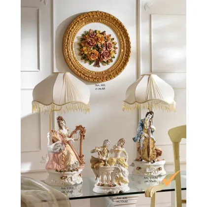 Zdjęcie Elegancka lampa ze skrzypkiem