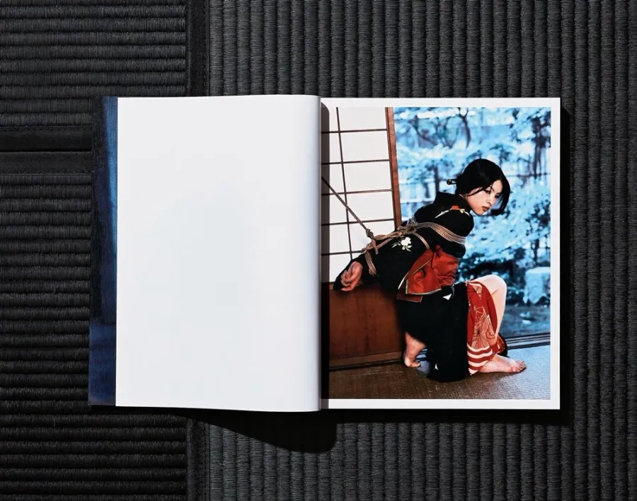 obrazek 18 Książka Nobuyoshi Araki. Bondage - Taschen