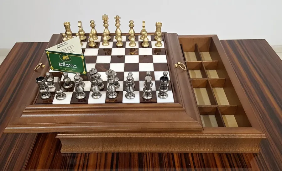 picture 9 Prestigious wooden chess set 39B+280AW