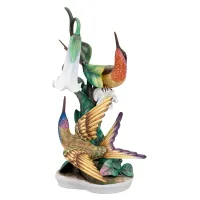 Zdjęcie Porcelanowa rzeźba kolibrów z kwiatem z kolekcji Pássaros - Vista Alegre