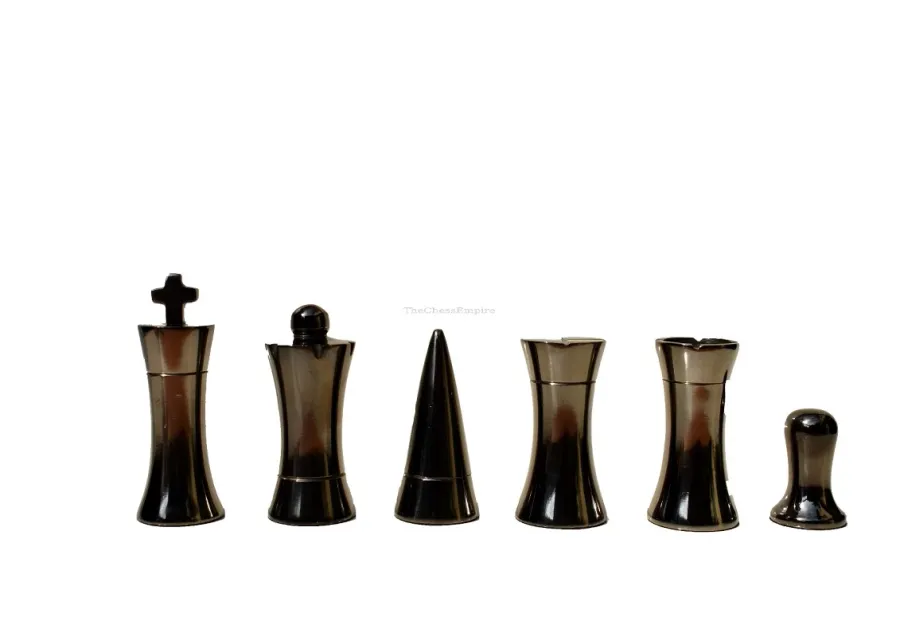 obrazek 4 Ponadczasowy zestaw aluminiowy do gry w szachy - The Chess Empire