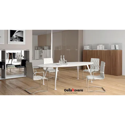 Zdjęcie Charakterystyczny stół konferencyjny do stylowych biur