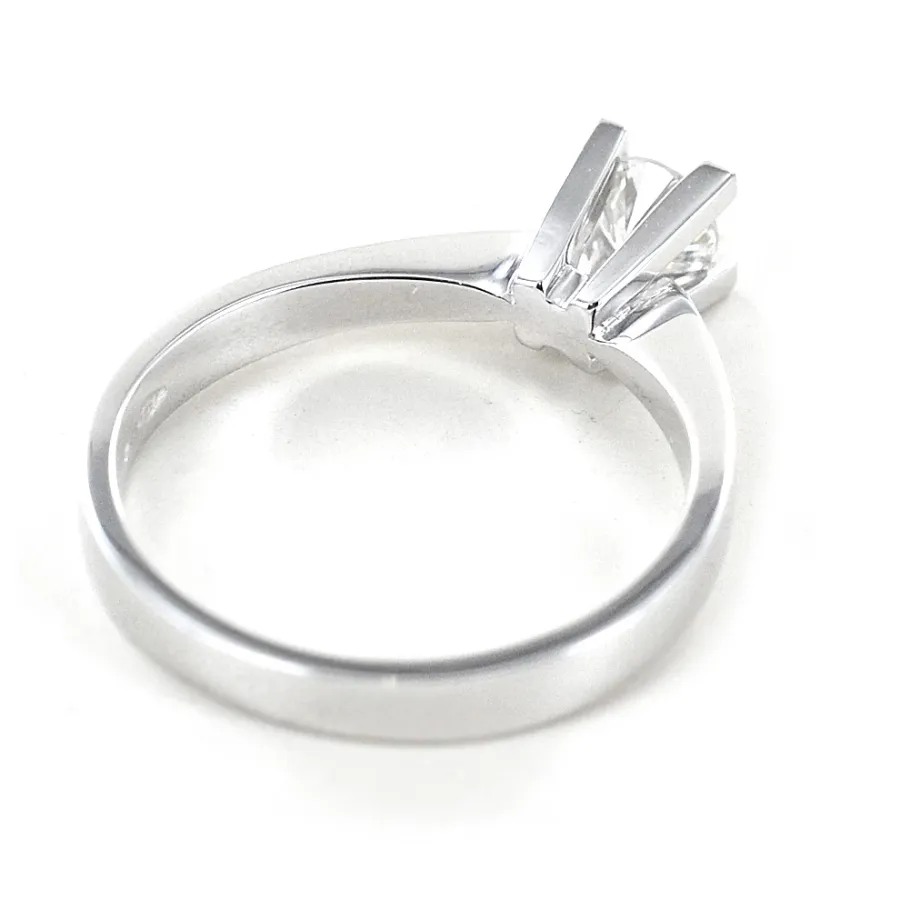 obrazek 5 Włoski pierścionek Solitaire z wysoką oprawą ze średnim diamentem