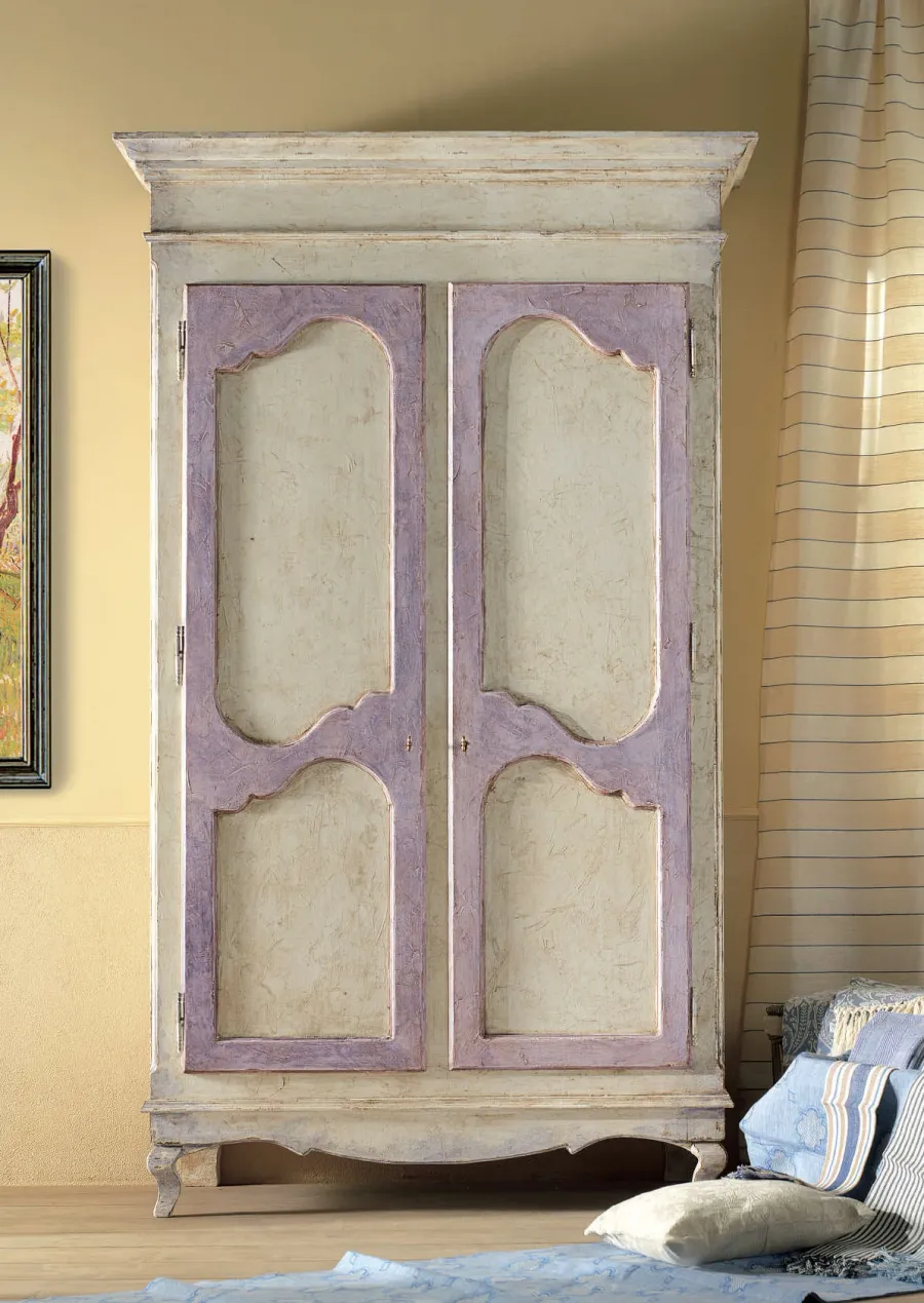 obrazek 1 Ponadczasowa drewniana biało-liliowa szafa - Interiors Italia