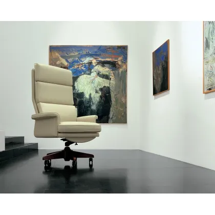 Zdjęcie Skórzany obrotowy fotel tapicerowany naturalną skórą wołową - Mascheroni