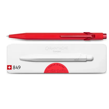 Zdjęcie Charakterystyczny czerwony długopis na prezent dla drugiej osoby