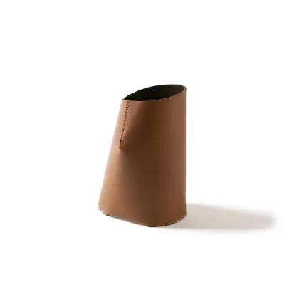 Picture A unique Italian leather basket