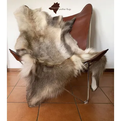 Zdjęcie Cudowny dywan z naturalnej skóry renifera - 140x105 cm
