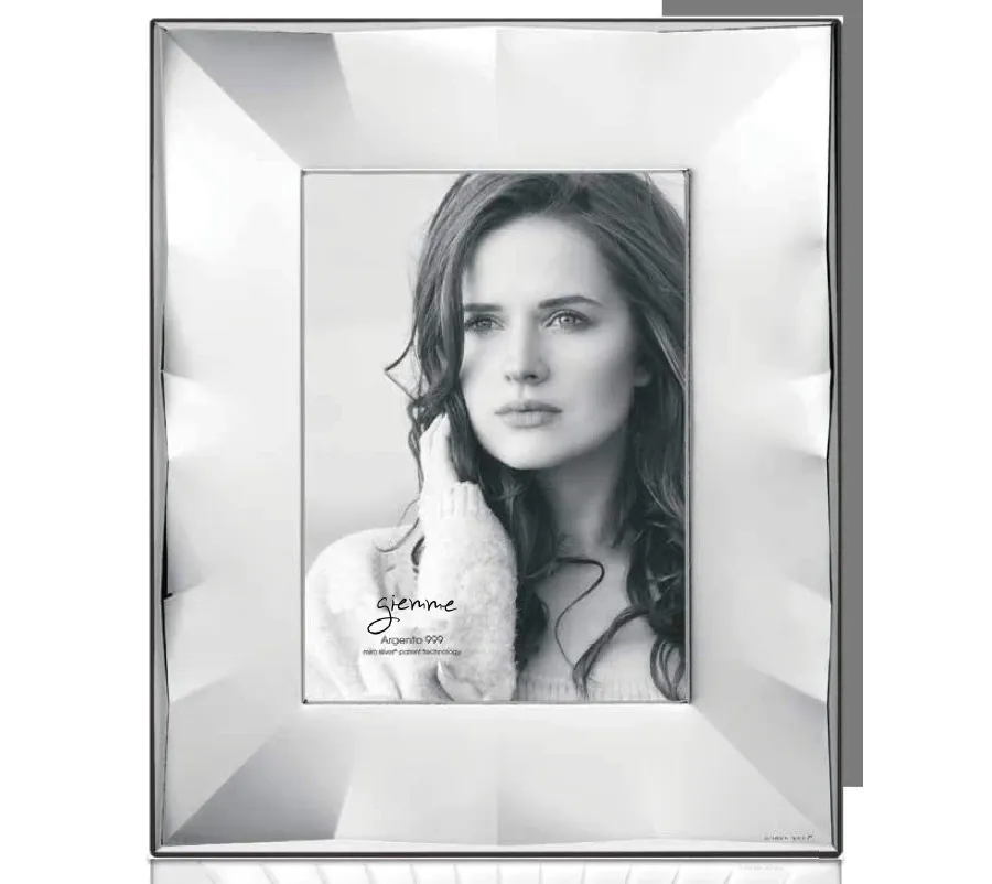picture 1 Luxurious silver photo frame 10x15 cm with radiant decoration