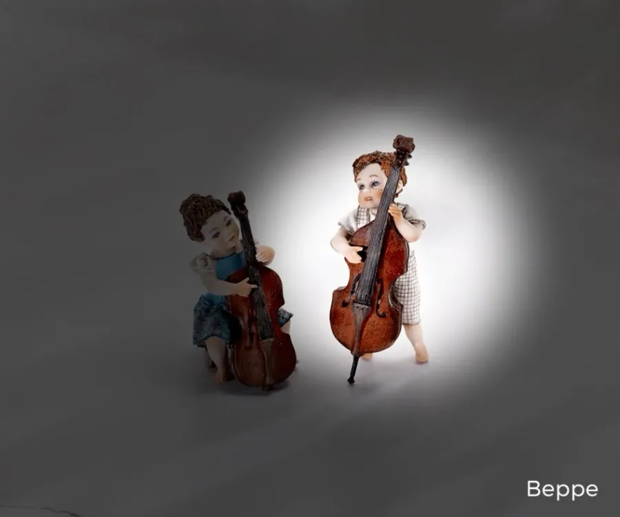 obrazek 1 Porcelanowa figurka kontrabasisty - Sibania