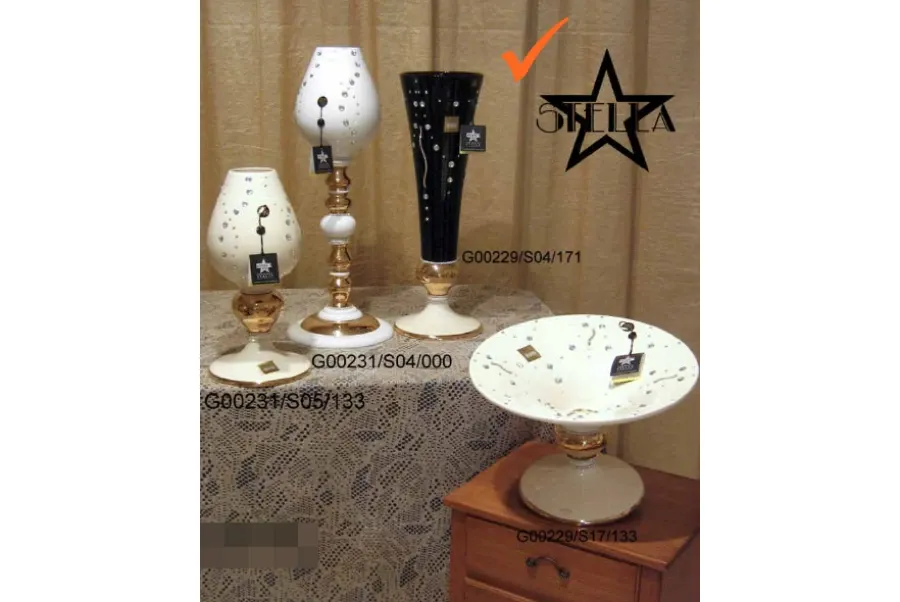 obrazek 1 Ceramiczny wazon w kształcie trąbki w kolorze beżowo-czarno-złotym zdobiony kryształkami